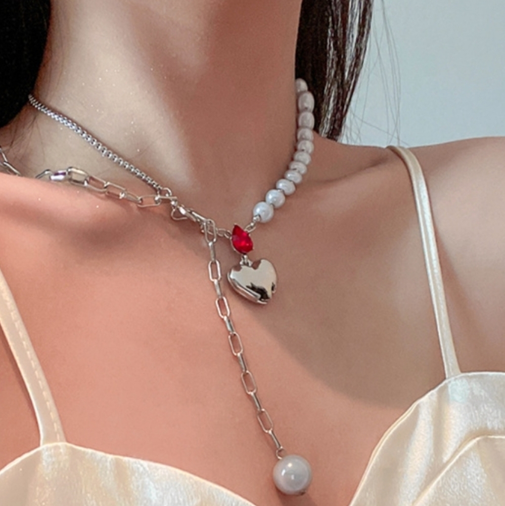 🌈 Beautiful Alloy Pearl w Red Rhinestone Necklace